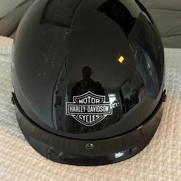 Harley-Davidson Glossy Black Helmet - Picture 4 of 8